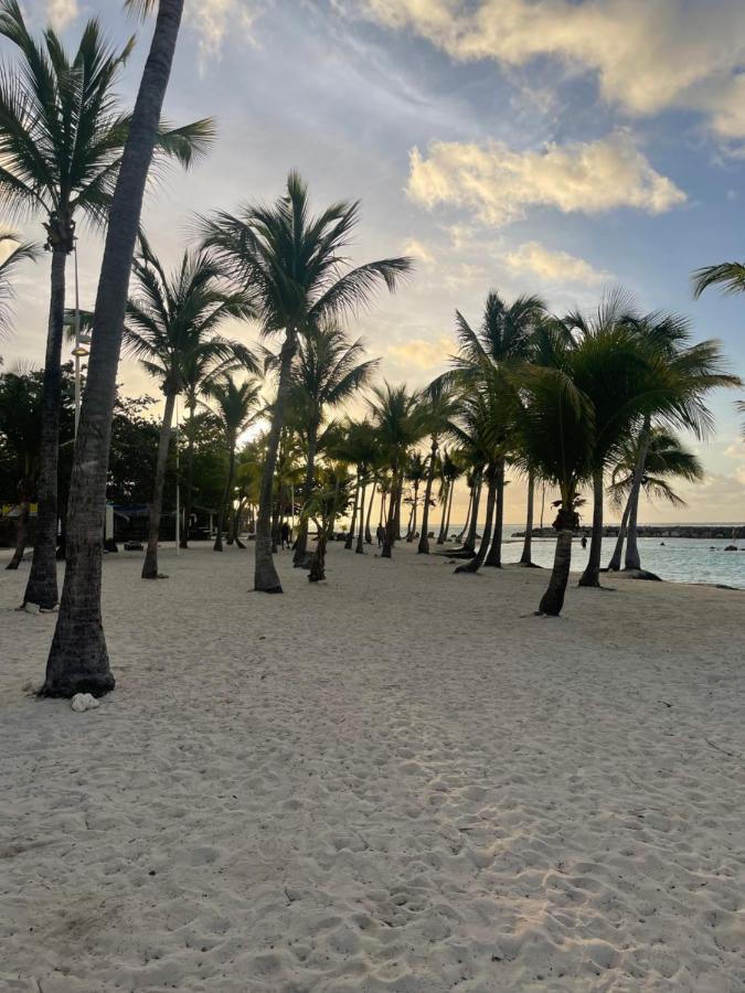 Plage St-Anne T2 Balcon Sainte-Anne  Esterno foto
